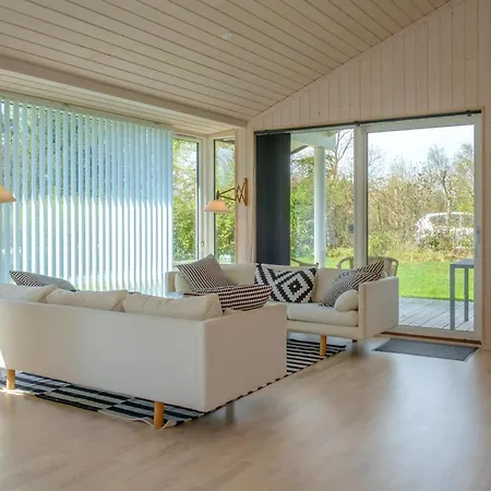 Stunning In With Sauna, Swimming Pool And Internet *